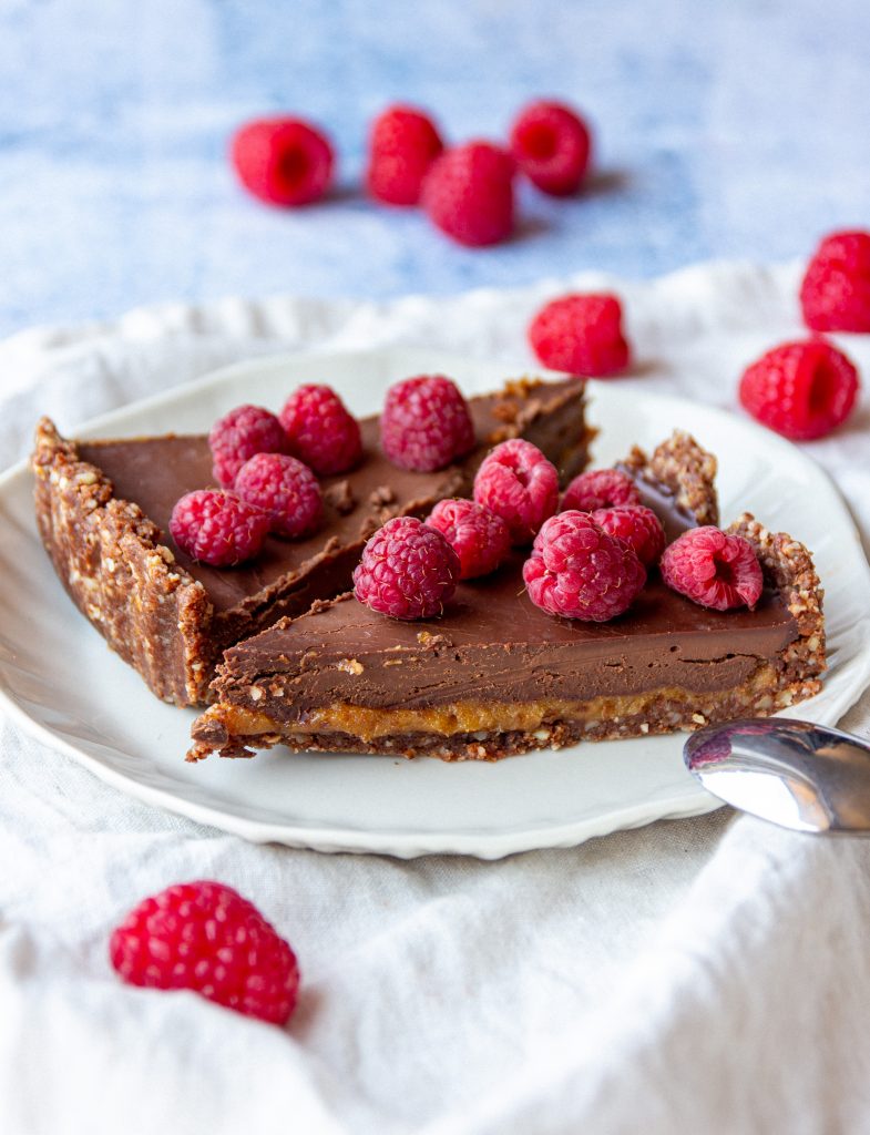 vegan caramel chocolate tart