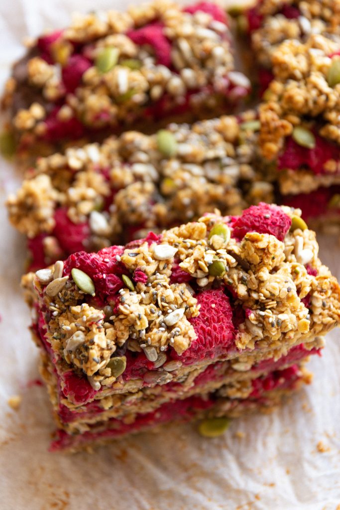 oat  and berry granola bars